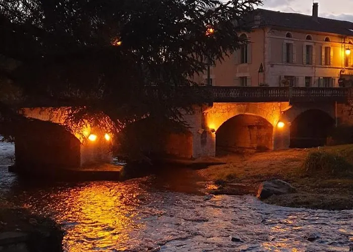 Les Dames Jeanne En Perigord Saint-Pardoux-la-Rivière